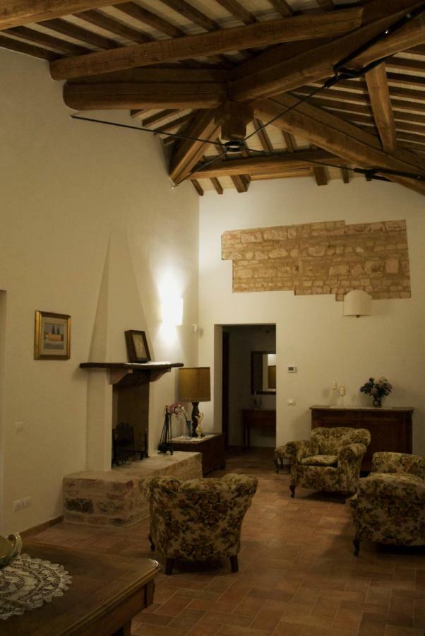 Villa Licinia Фолиньо Екстериор снимка